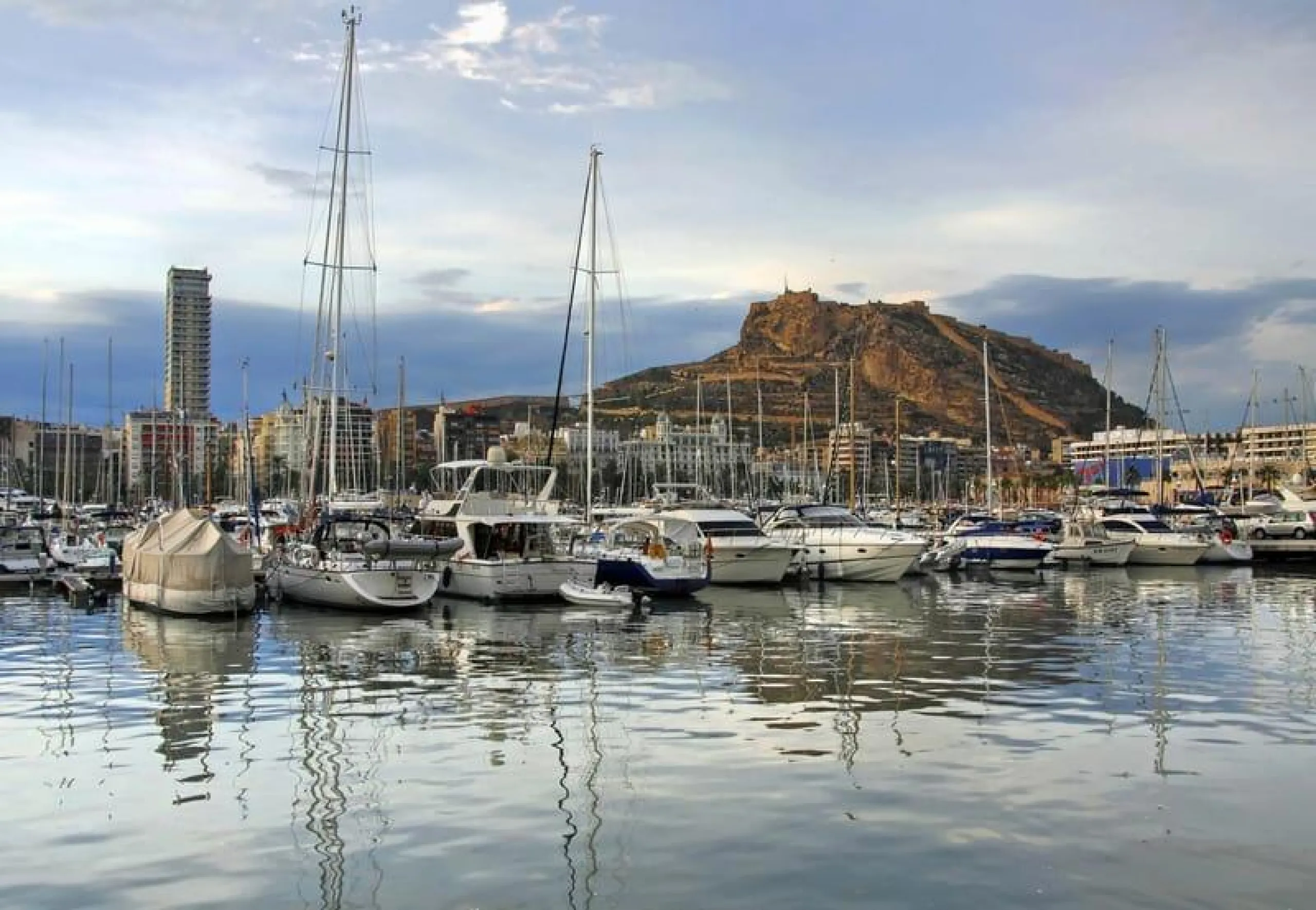 Amplio Piso Reformado en La Florida, Alicante - €183,000
