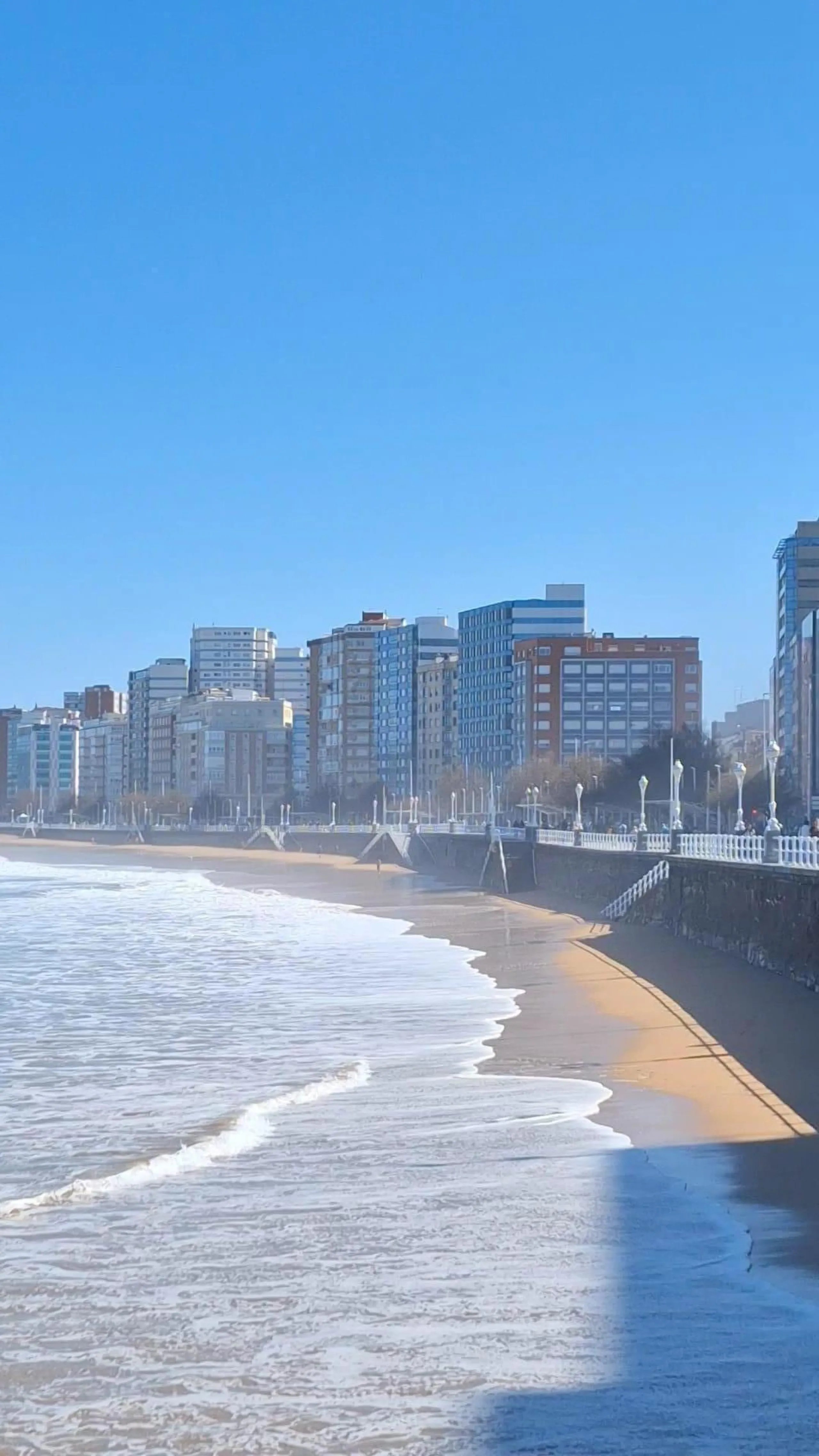 Apartamento con ascensor en El Llano, Gijón - Oportunidad Única por €163 000