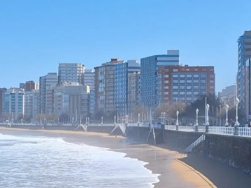 Apartamento con ascensor en El Llano, Gijón - Oportunidad Única por €163 000