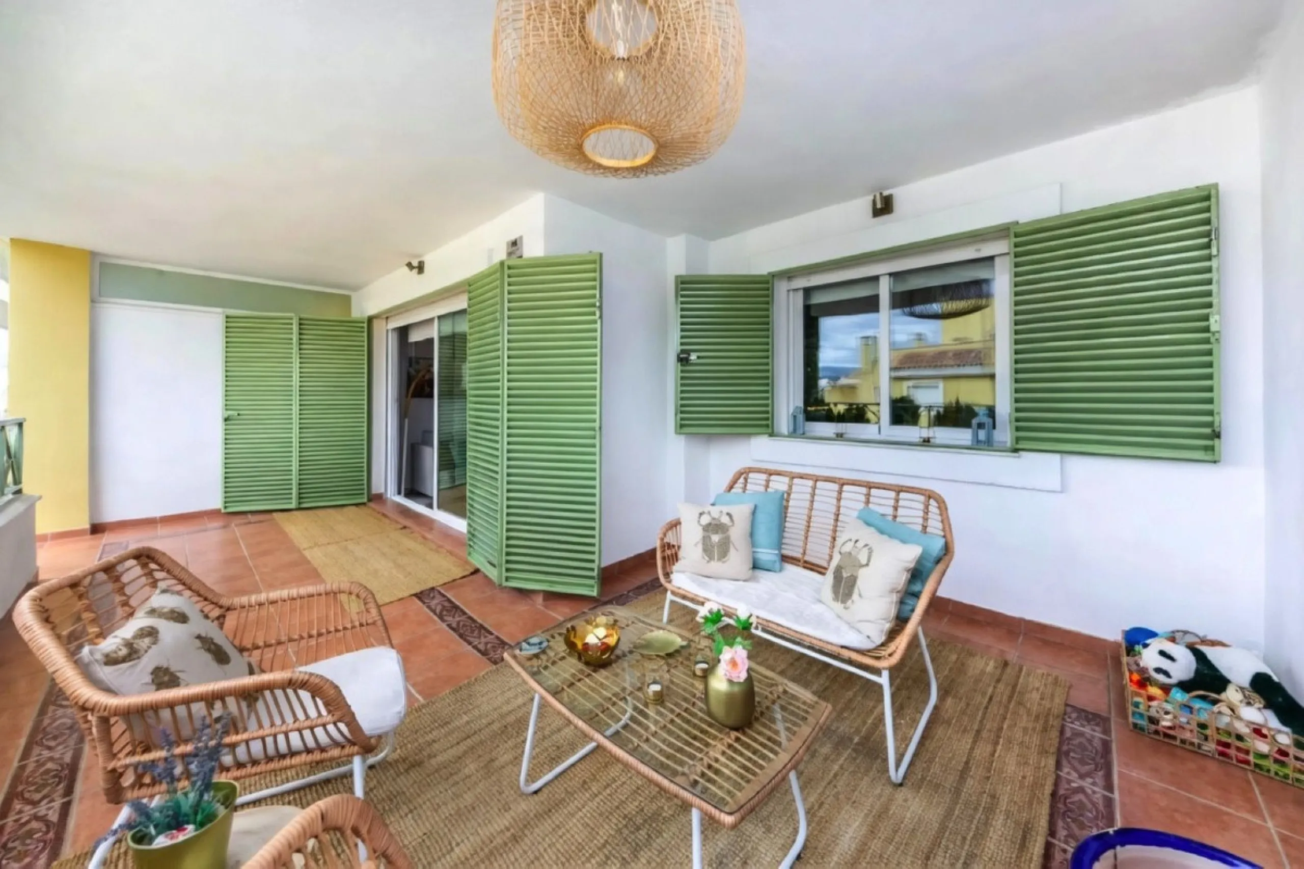 Erdgeschosswohnung mit gültiger Ferienvermietungslizenz – Las Brisas, Nueva Andalucía, Marbella