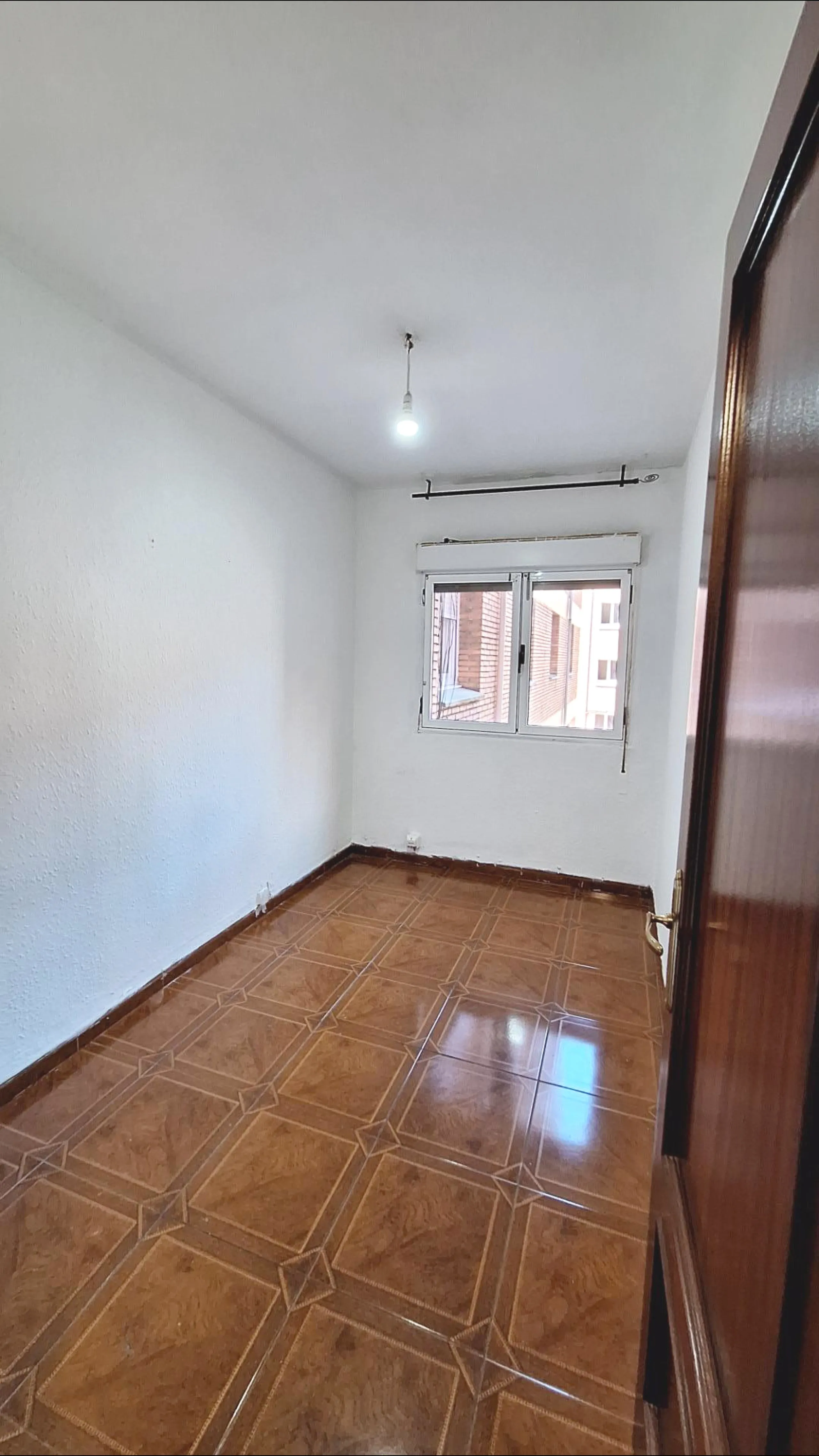 Apartamento con ascensor en El Llano, Gijón - Oportunidad Única por €163 000