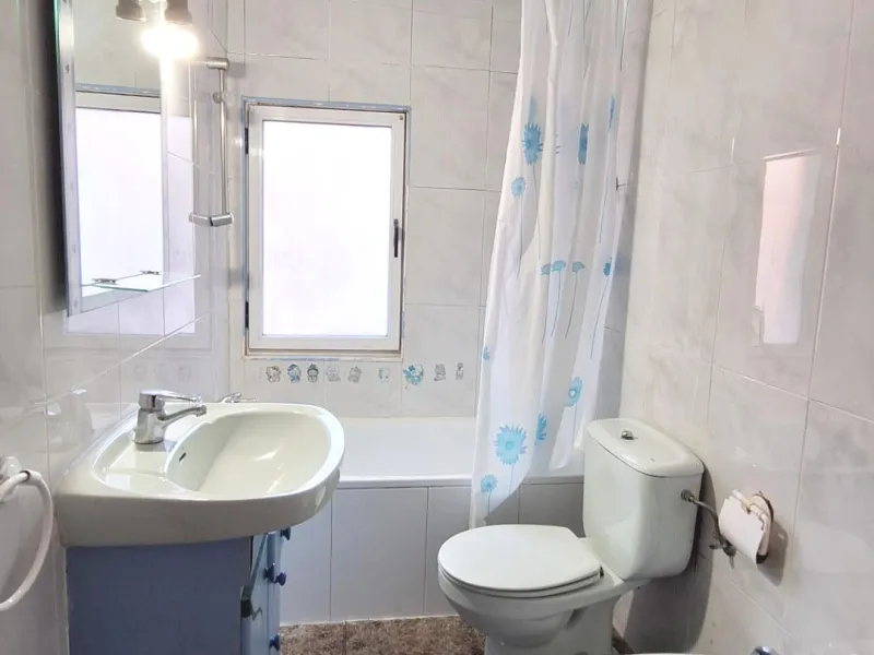 Apartamento con ascensor en El Llano, Gijón - Oportunidad Única por €163 000