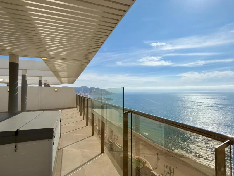 ✨ Exclusive penthouse in Sunset Cliffs, Benidorm – luxury, spaciousness and unparalleled views ✨