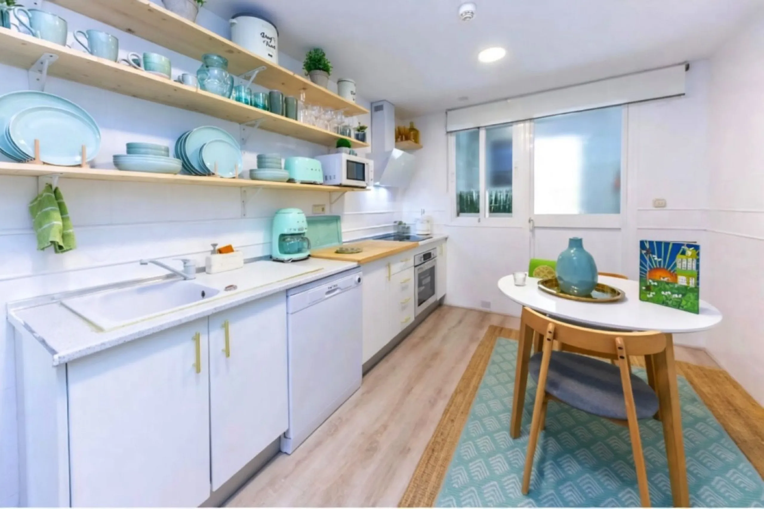 Erdgeschosswohnung mit gültiger Ferienvermietungslizenz – Las Brisas, Nueva Andalucía, Marbella