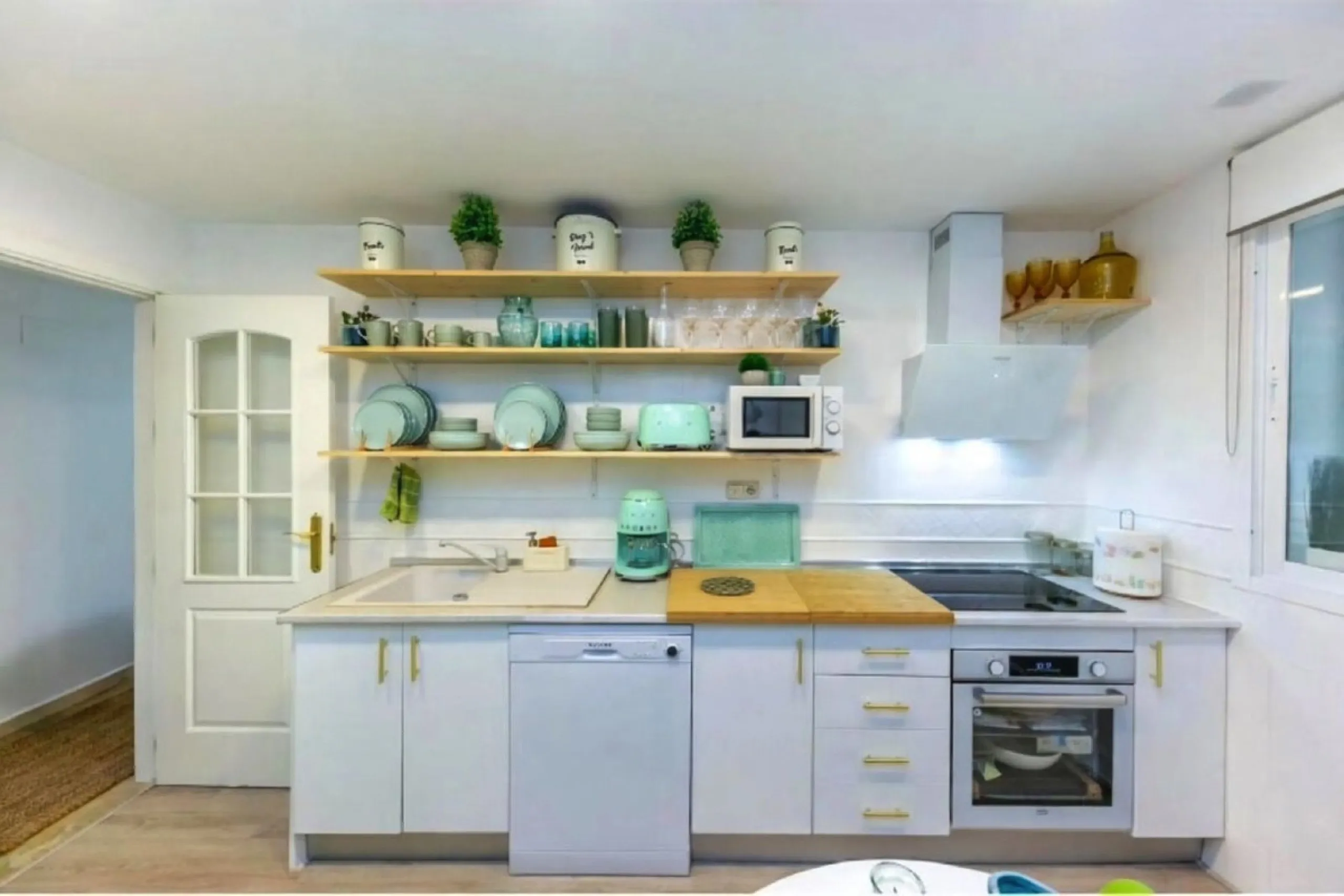 Erdgeschosswohnung mit gültiger Ferienvermietungslizenz – Las Brisas, Nueva Andalucía, Marbella