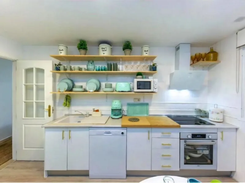 Erdgeschosswohnung mit gültiger Ferienvermietungslizenz – Las Brisas, Nueva Andalucía, Marbella