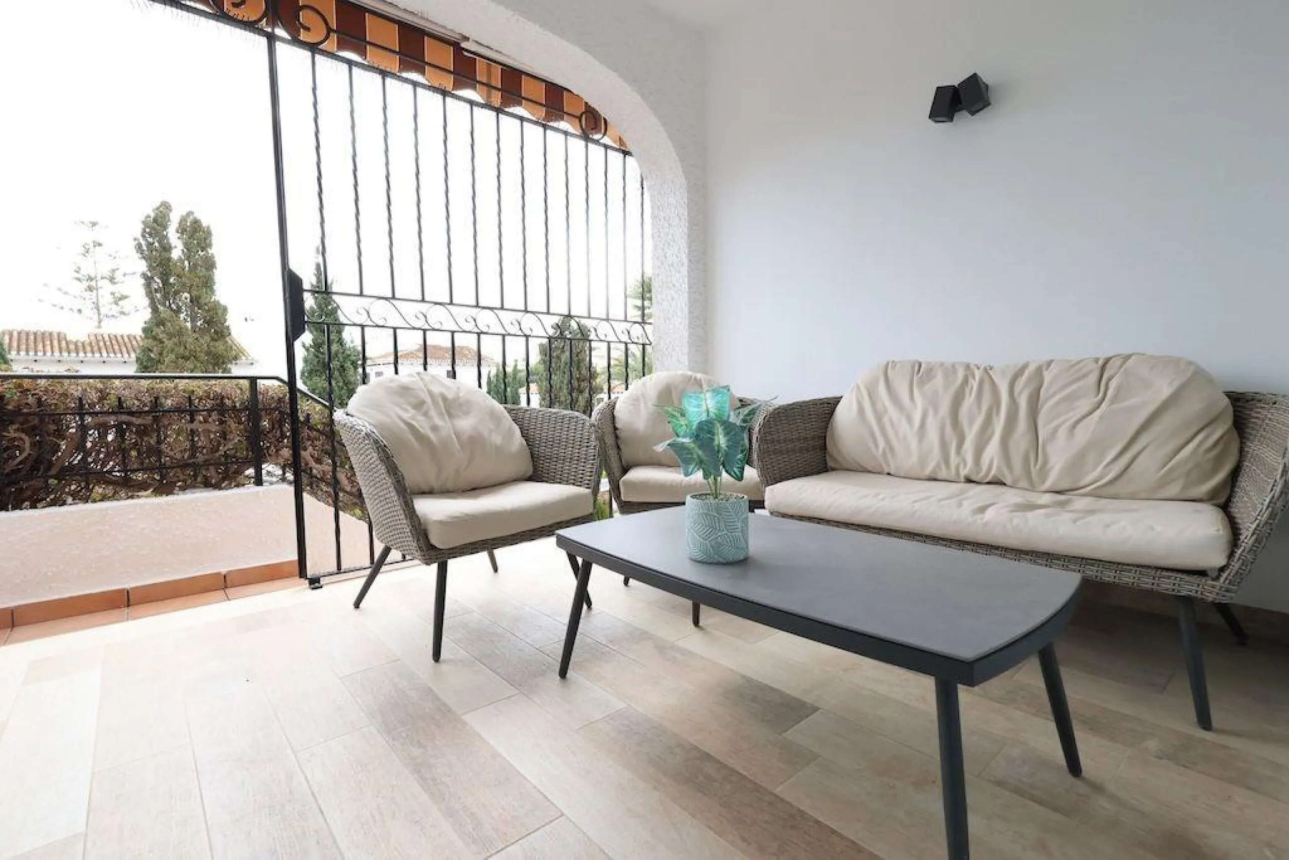 Dúplex reformado con dos plantas independientes en Cabo Roig