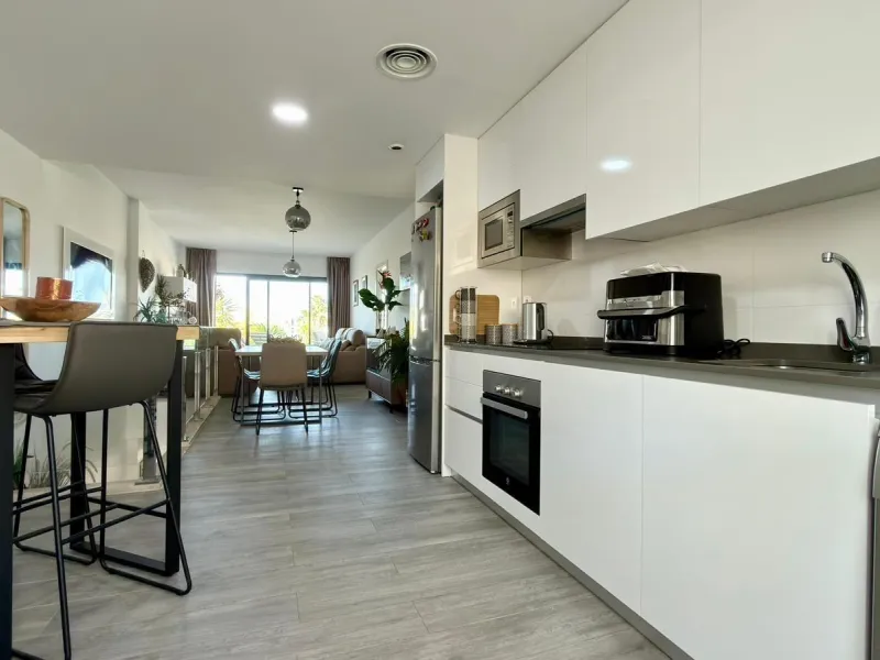 🌿✨ Espectacular dúplex moderno en Camporrosso Village – amplitud, vistas y estilo de vida premium ✨🌿
