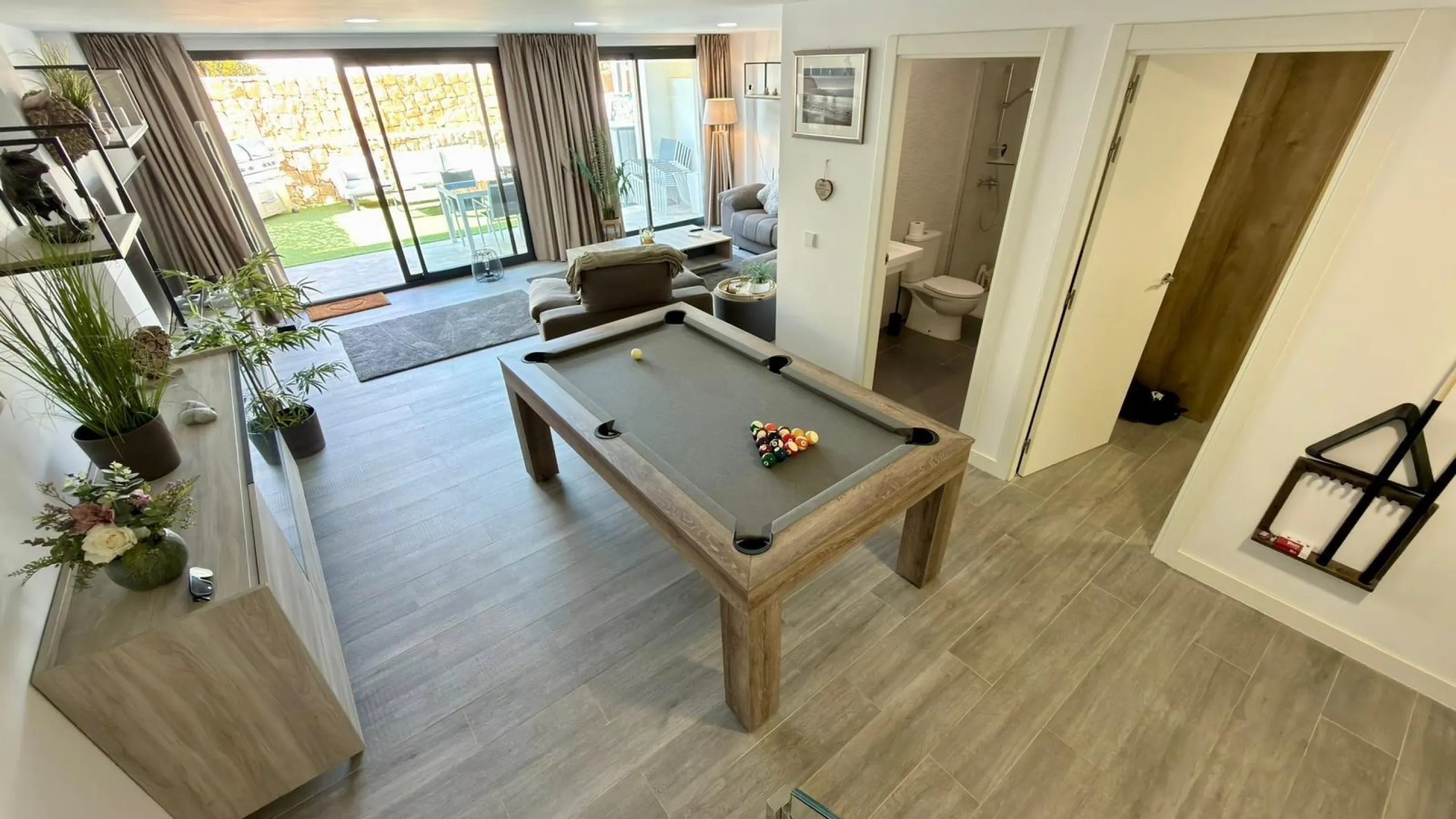 🌿✨ Espectacular dúplex moderno en Camporrosso Village – amplitud, vistas y estilo de vida premium ✨🌿