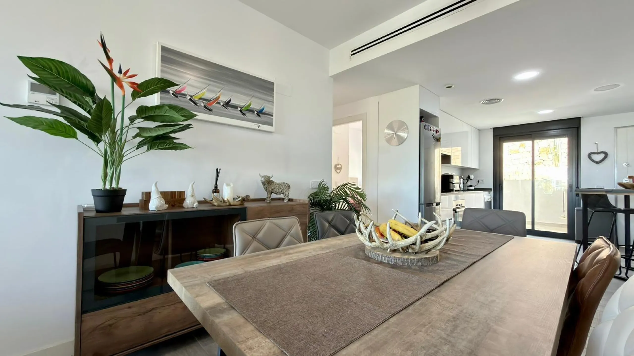 🌿✨ Espectacular dúplex moderno en Camporrosso Village – amplitud, vistas y estilo de vida premium ✨🌿