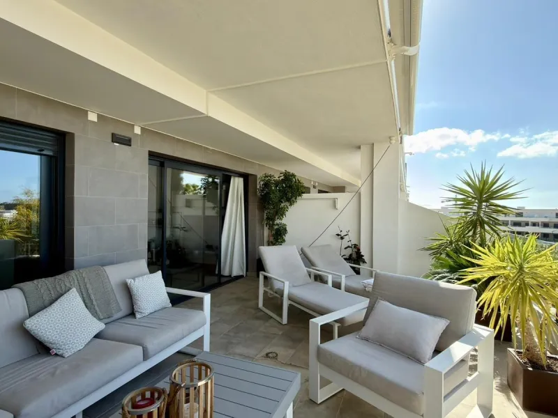 🌿✨ Espectacular dúplex moderno en Camporrosso Village – amplitud, vistas y estilo de vida premium ✨🌿
