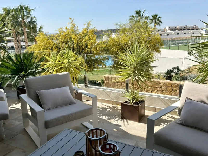 🌿✨ Espectacular dúplex moderno en Camporrosso Village – amplitud, vistas y estilo de vida premium ✨🌿
