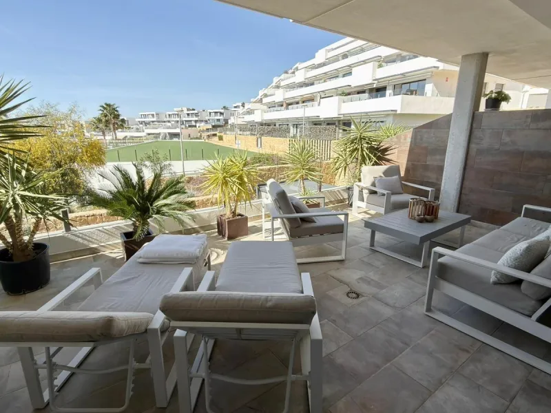 🌿✨ Espectacular dúplex moderno en Camporrosso Village – amplitud, vistas y estilo de vida premium ✨🌿