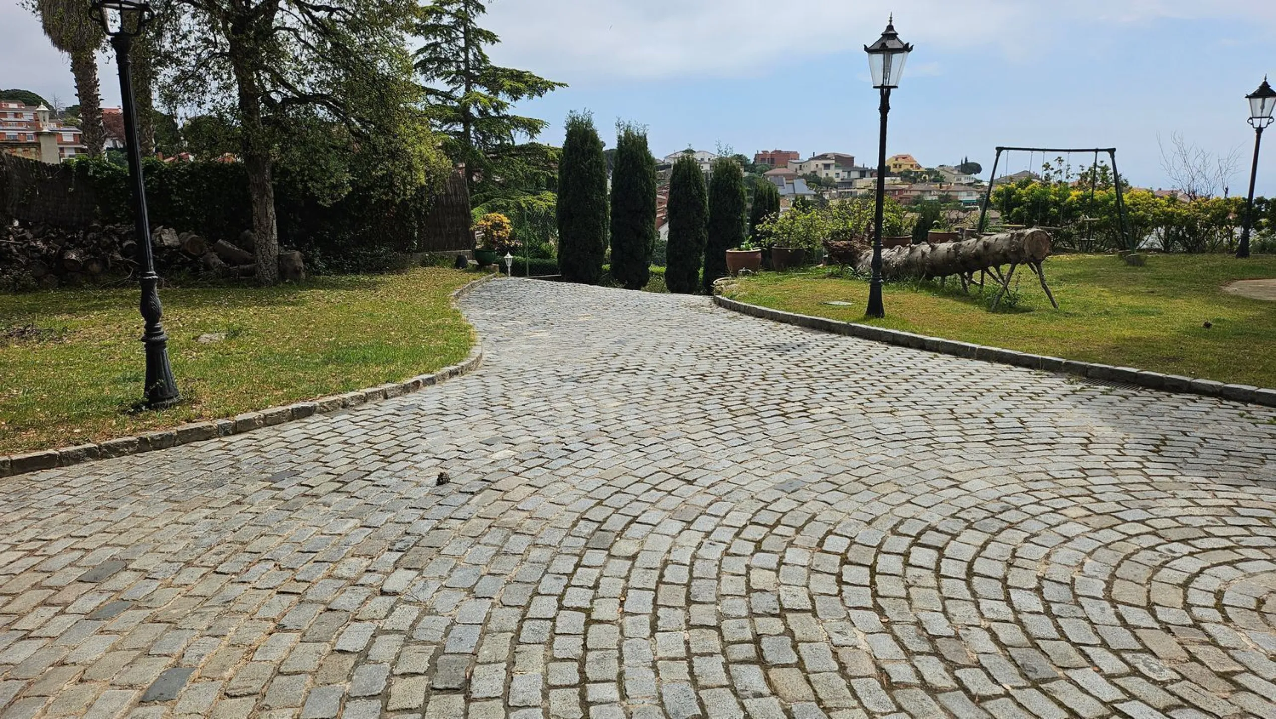 Development plot with residential investment potential in Teia, Barcelona