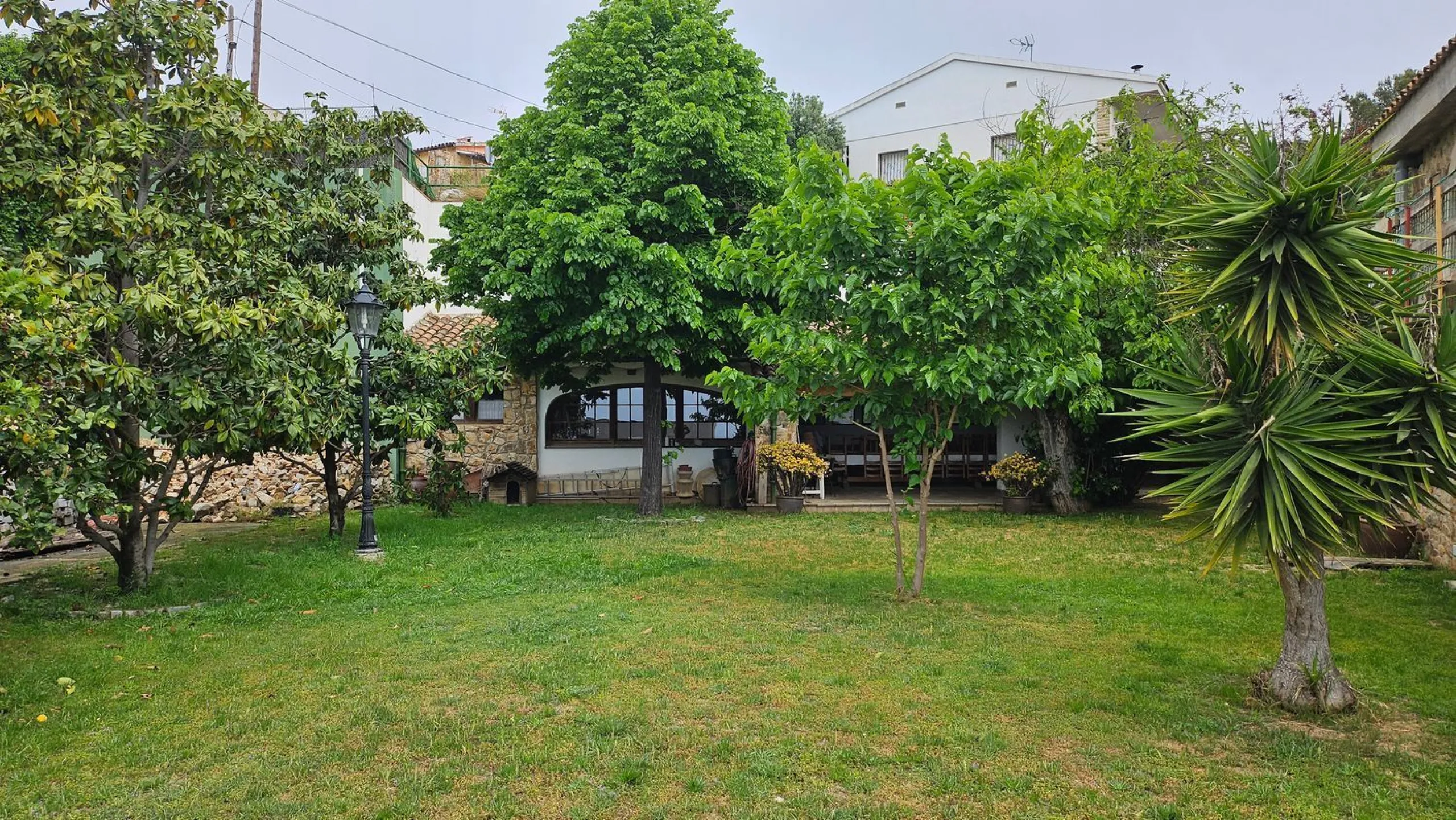 Development plot with residential investment potential in Teia, Barcelona