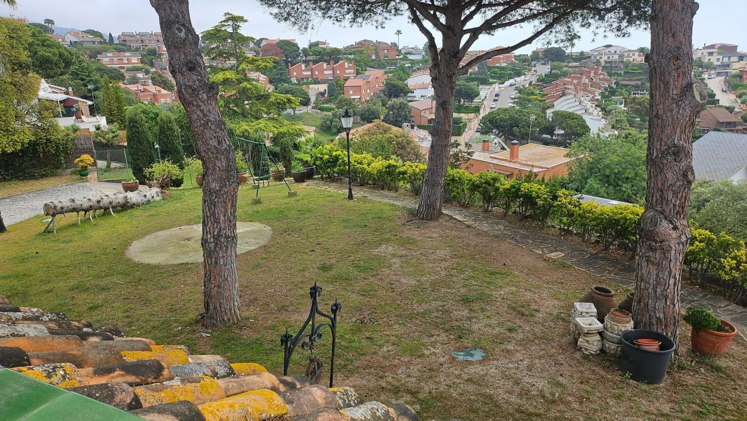 Development plot with residential investment potential in Teia, Barcelona