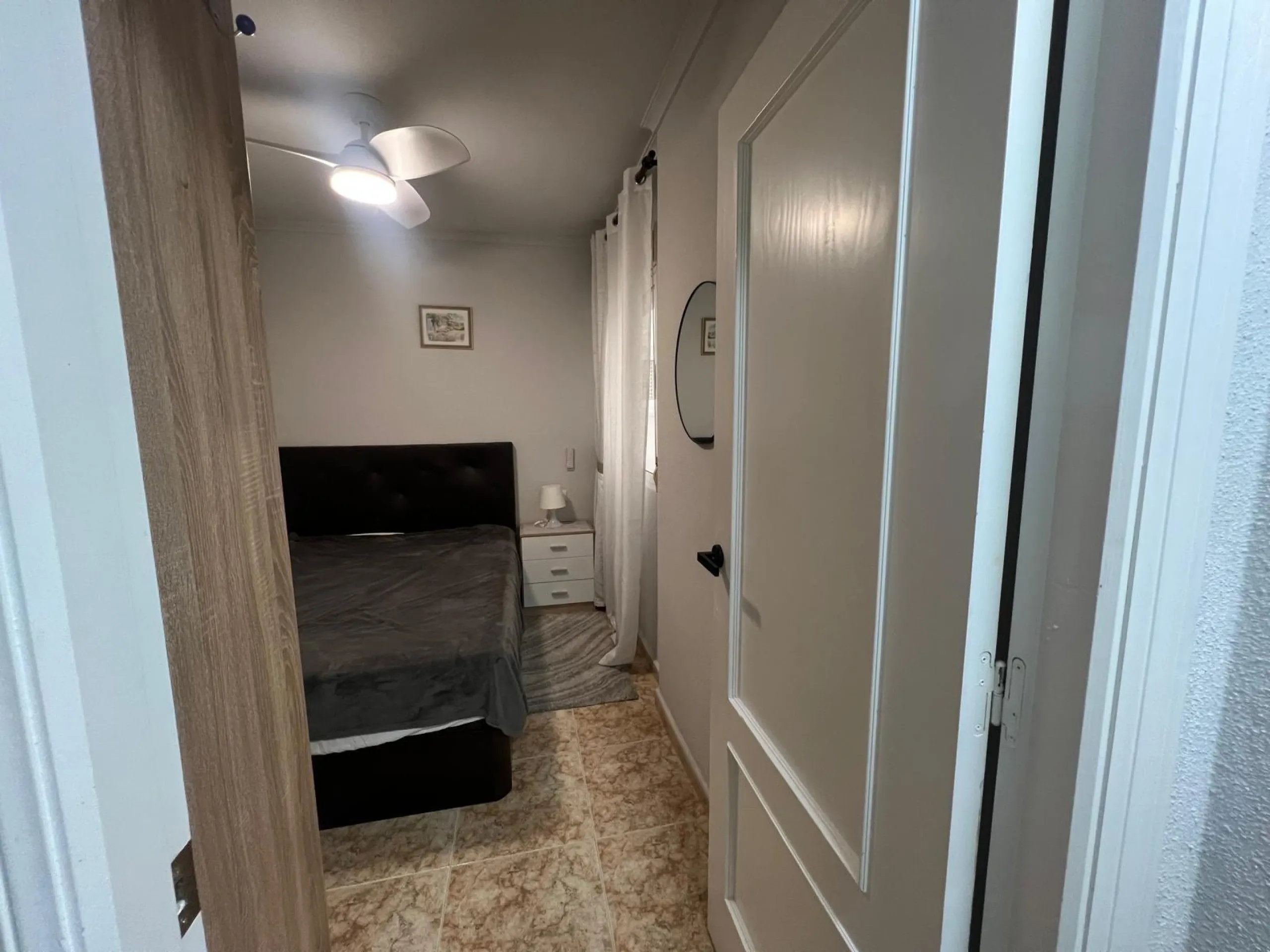 APARTAMENTO DE 2 HAB Y 1 BAÑO CON TERRAZA EN EL CENTRO DE TORREVIEJA