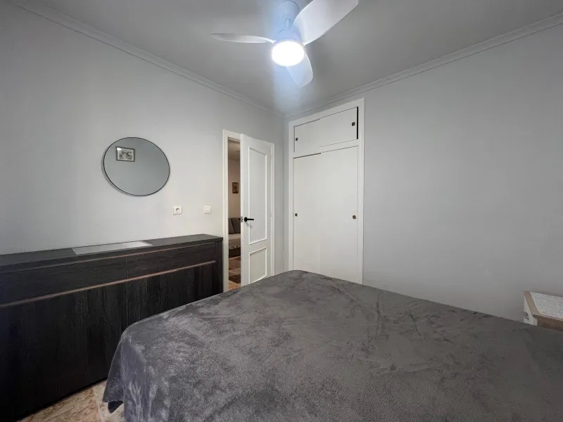 APARTAMENTO DE 2 HAB Y 1 BAÑO CON TERRAZA EN EL CENTRO DE TORREVIEJA