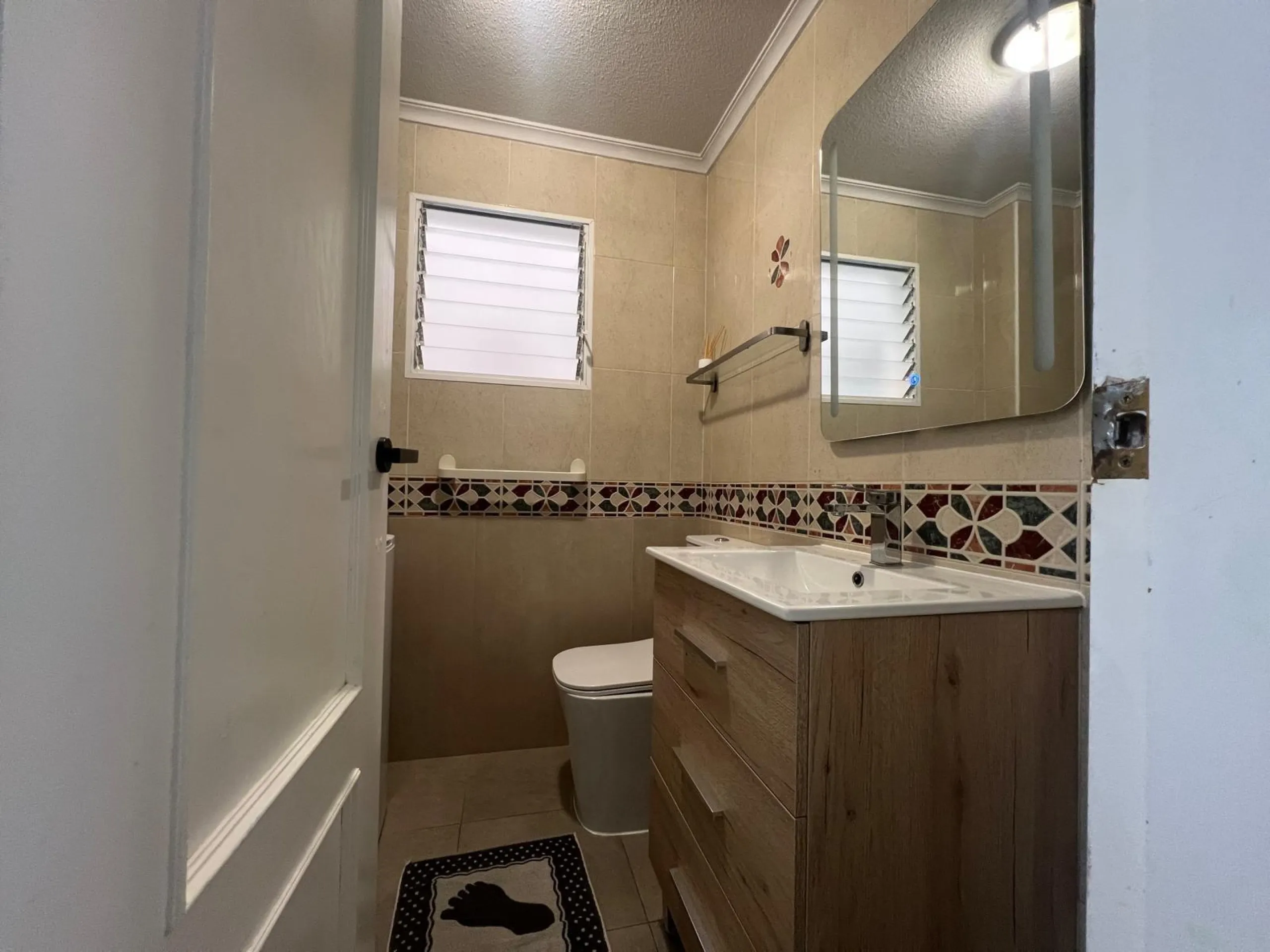 APARTAMENTO DE 2 HAB Y 1 BAÑO CON TERRAZA EN EL CENTRO DE TORREVIEJA