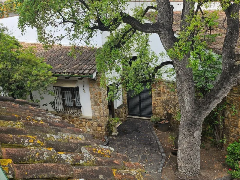 Development plot with residential investment potential in Teia, Barcelona