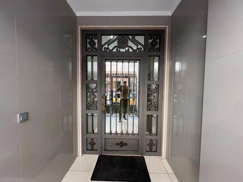 APARTAMENTO DE 2 HAB Y 1 BAÑO CON TERRAZA EN EL CENTRO DE TORREVIEJA