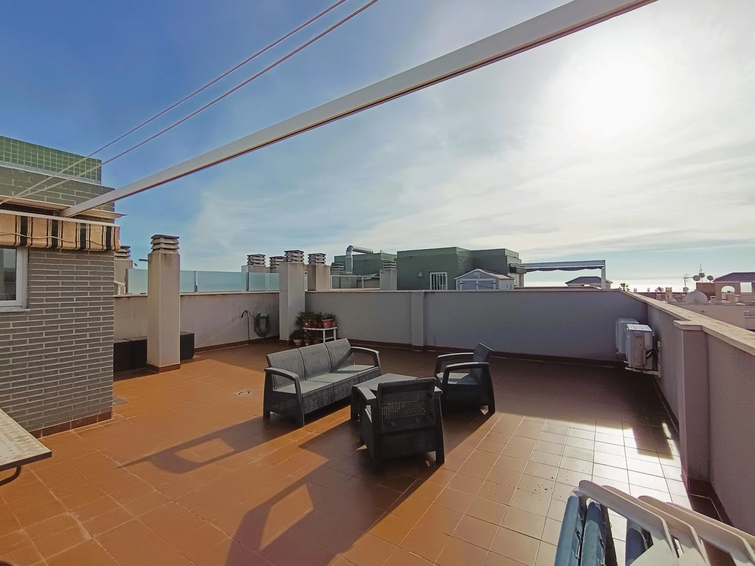 Penthouse with sun terrace and sea views in Cabo Roig