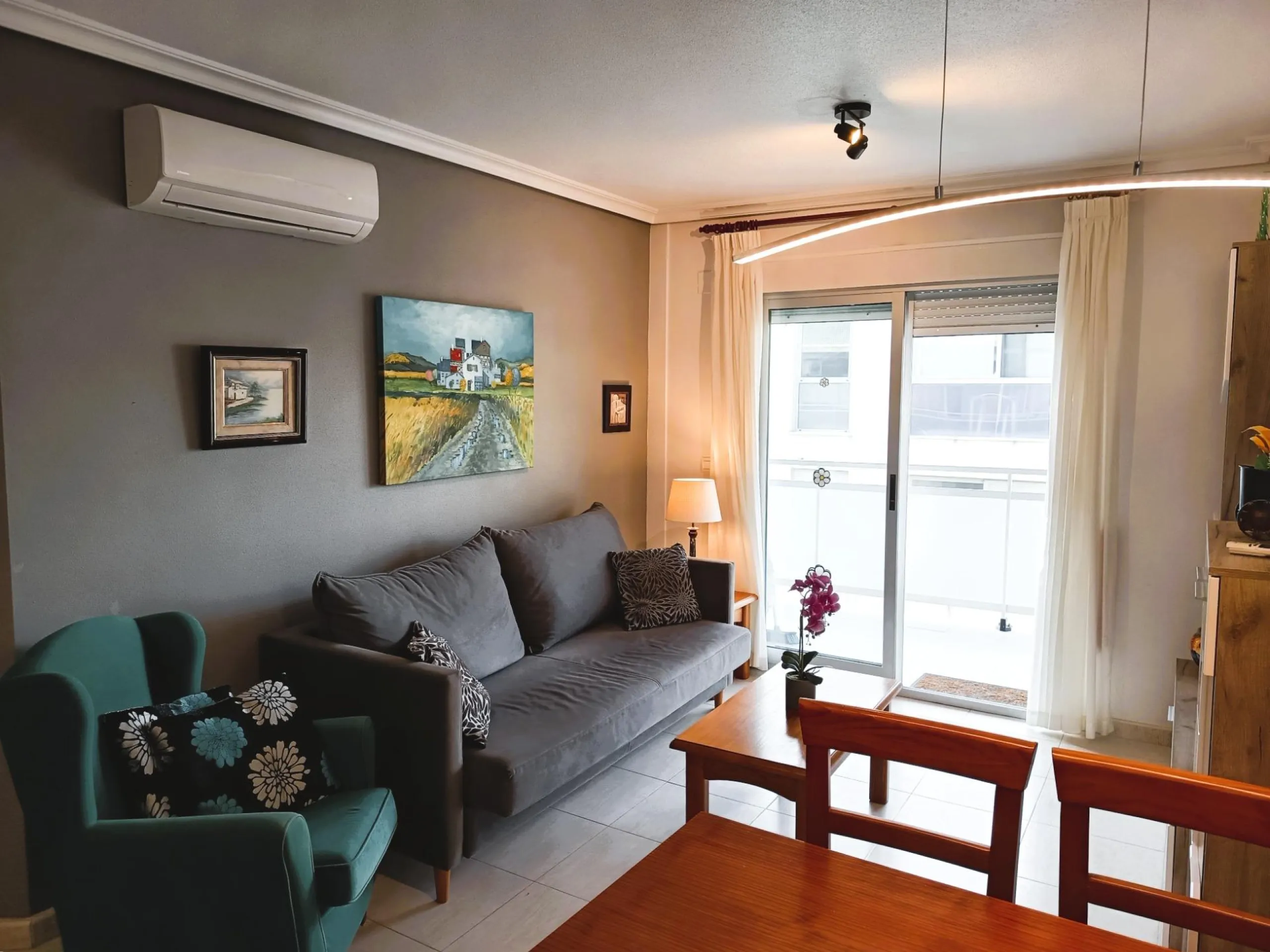 Penthouse with sun terrace and sea views in Cabo Roig