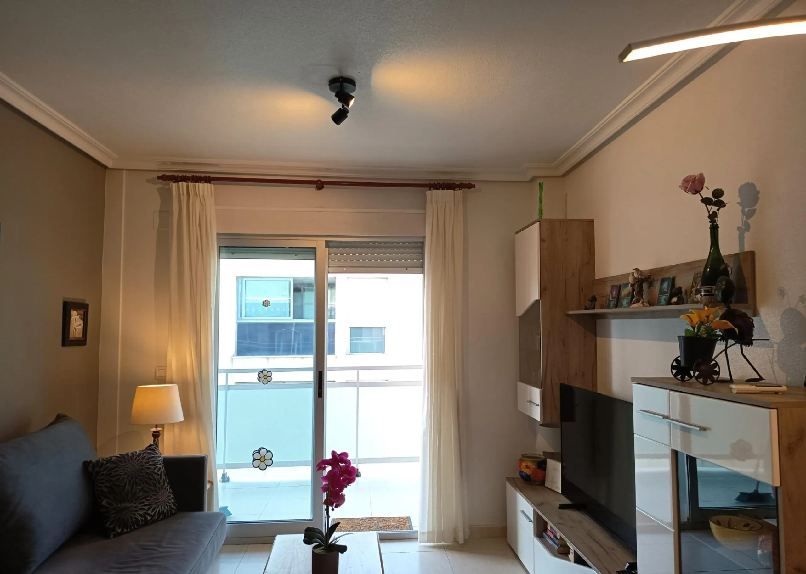 Penthouse with sun terrace and sea views in Cabo Roig