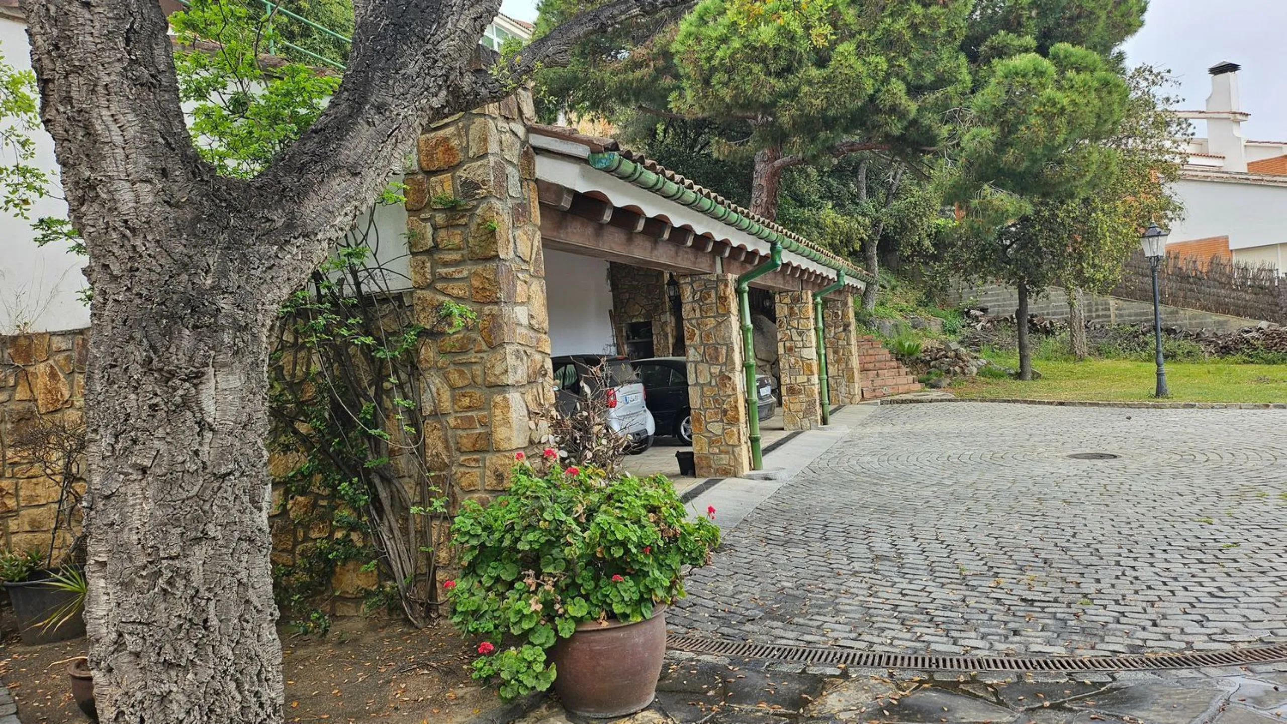 Development plot with residential investment potential in Teia, Barcelona