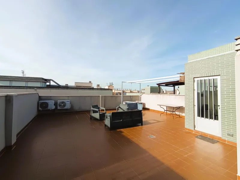 Penthouse with sun terrace and sea views in Cabo Roig