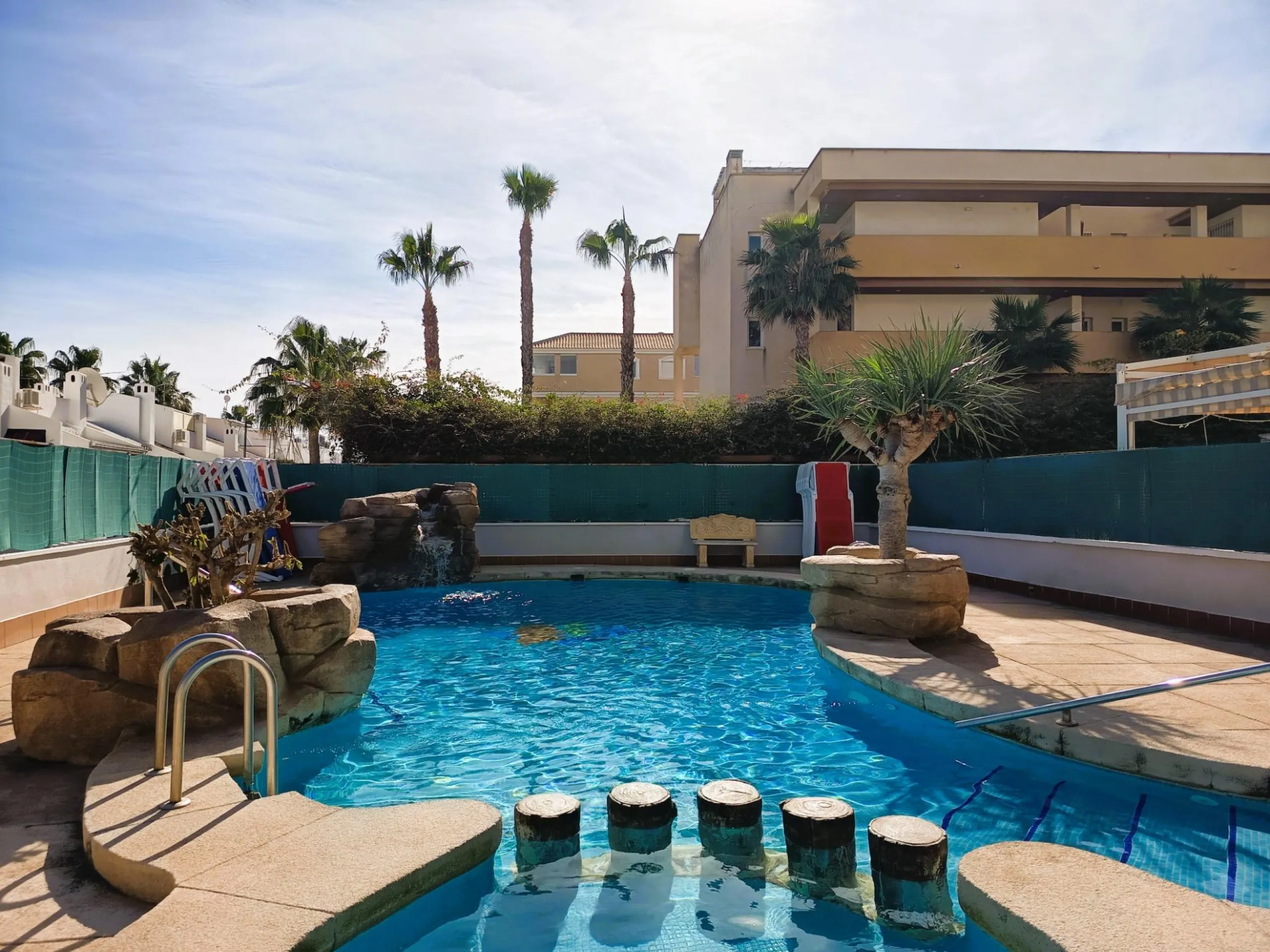 Penthouse with sun terrace and sea views in Cabo Roig