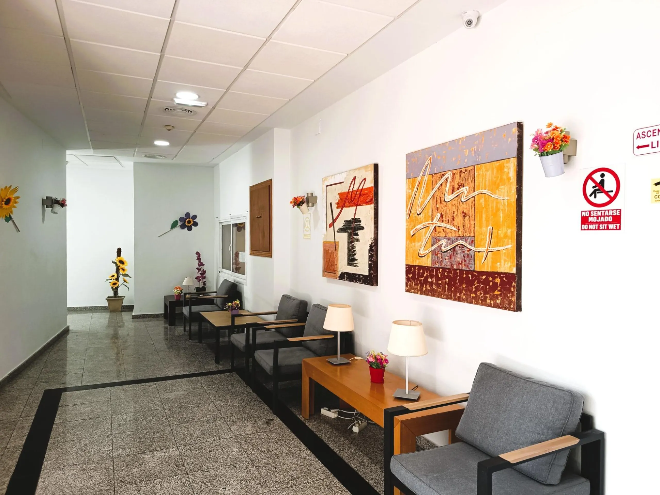 Penthouse with sun terrace and sea views in Cabo Roig