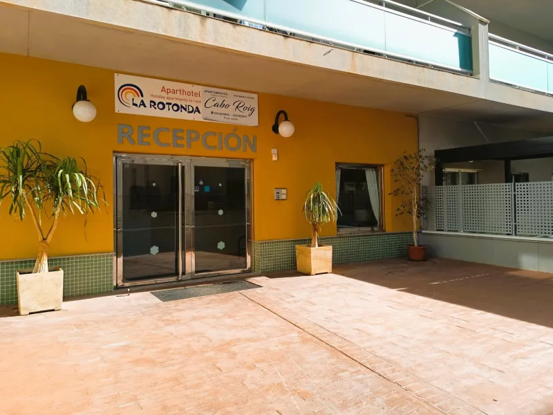 Penthouse with sun terrace and sea views in Cabo Roig