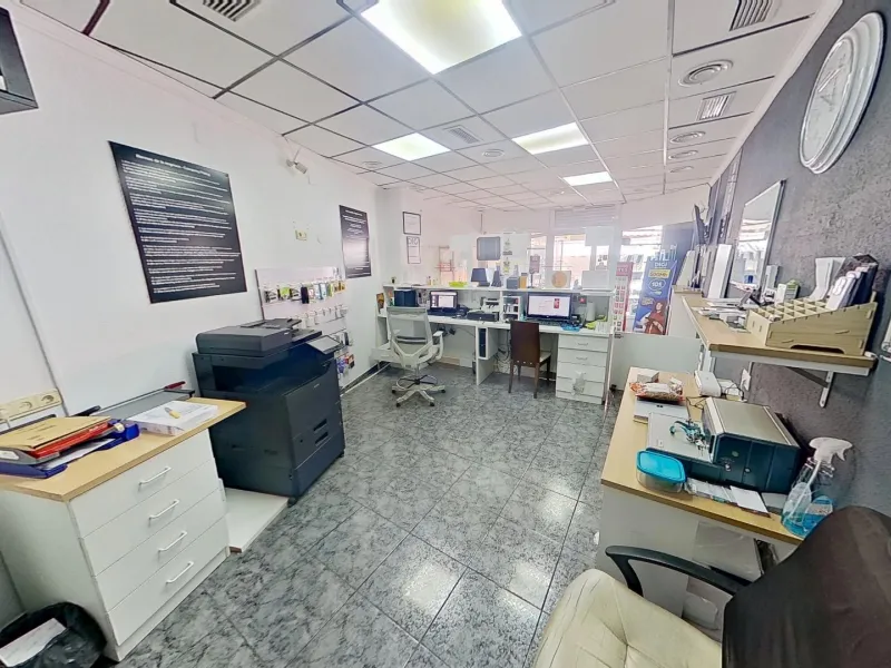 TRANSFER - Spacious Office for Rent - Opportunity in Torrevieja, Habaneras Area