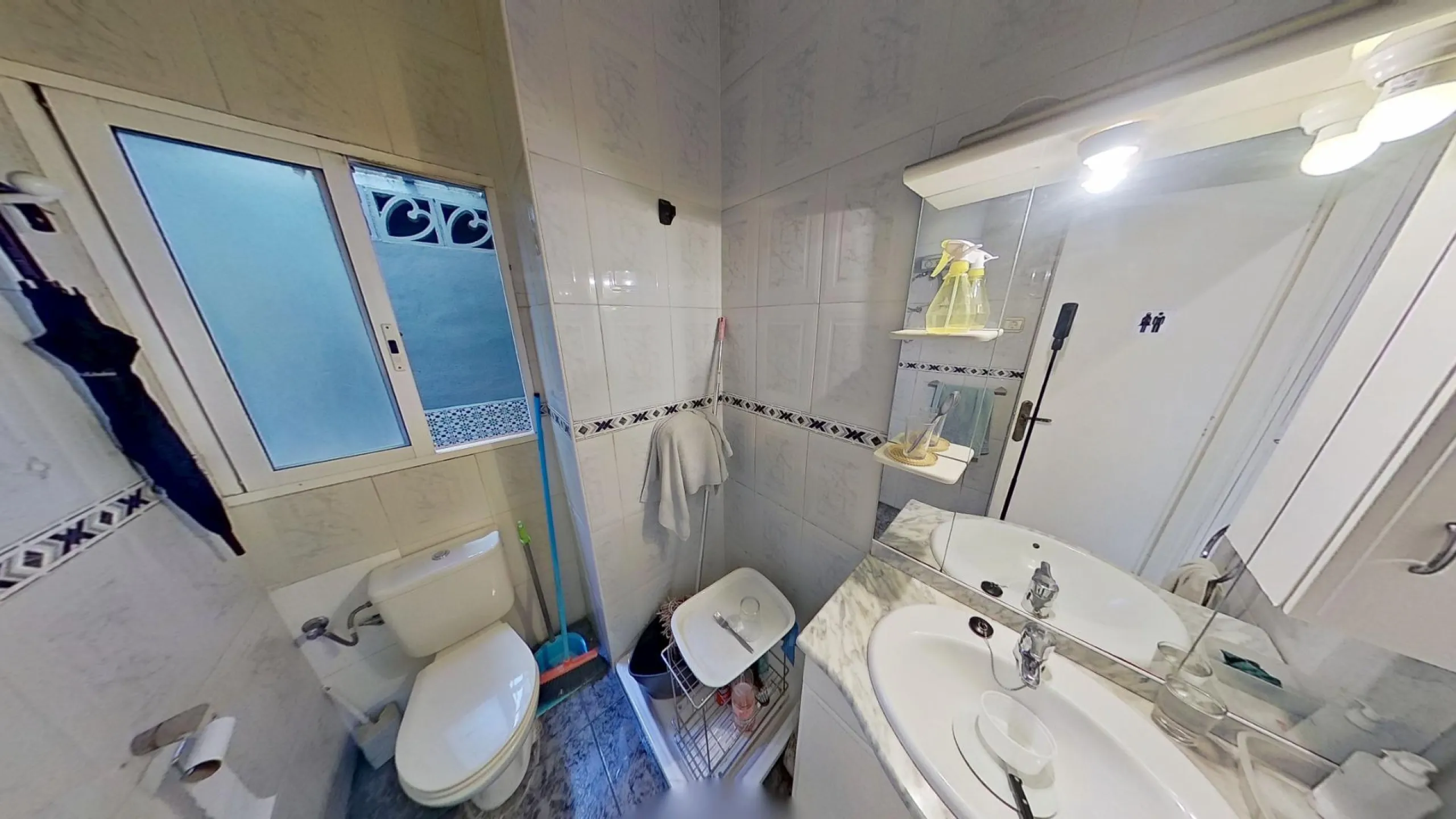 TRANSFER - Spacious Office for Rent - Opportunity in Torrevieja, Habaneras Area