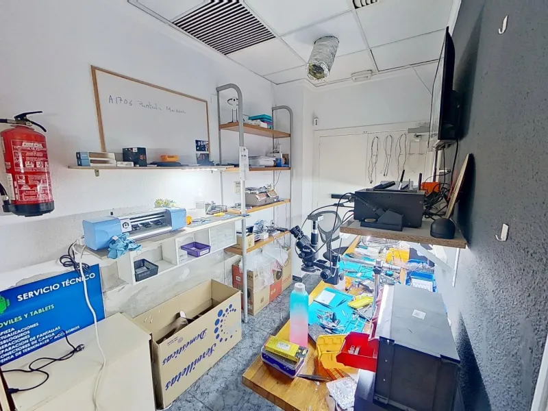 TRANSFER - Spacious Office for Rent - Opportunity in Torrevieja, Habaneras Area