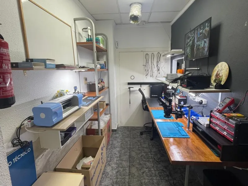 TRANSFER - Spacious Office for Rent - Opportunity in Torrevieja, Habaneras Area