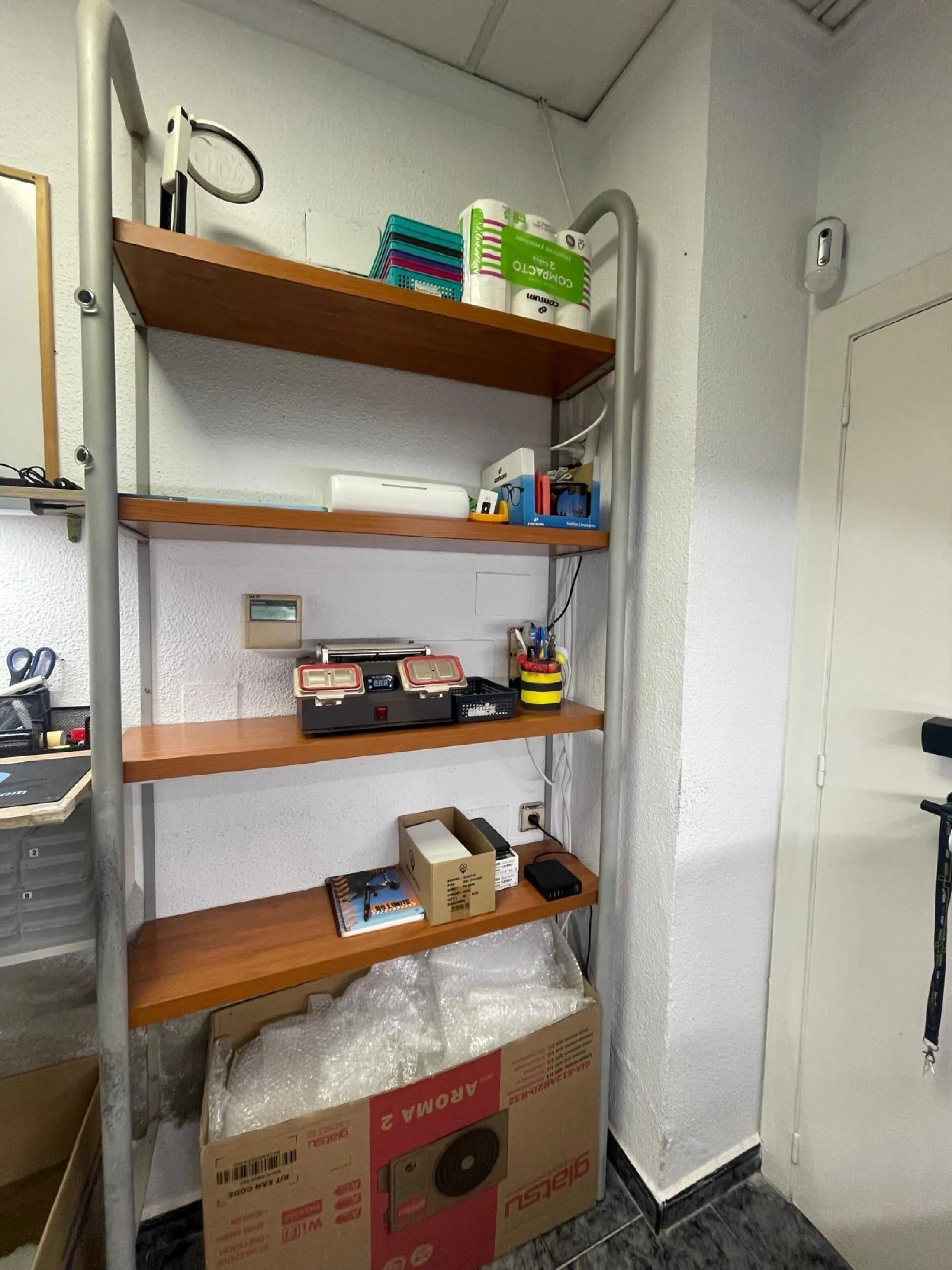 TRANSFER - Spacious Office for Rent - Opportunity in Torrevieja, Habaneras Area