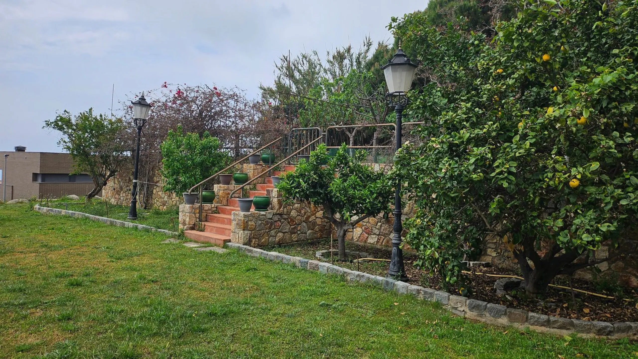 Development plot with residential investment potential in Teia, Barcelona