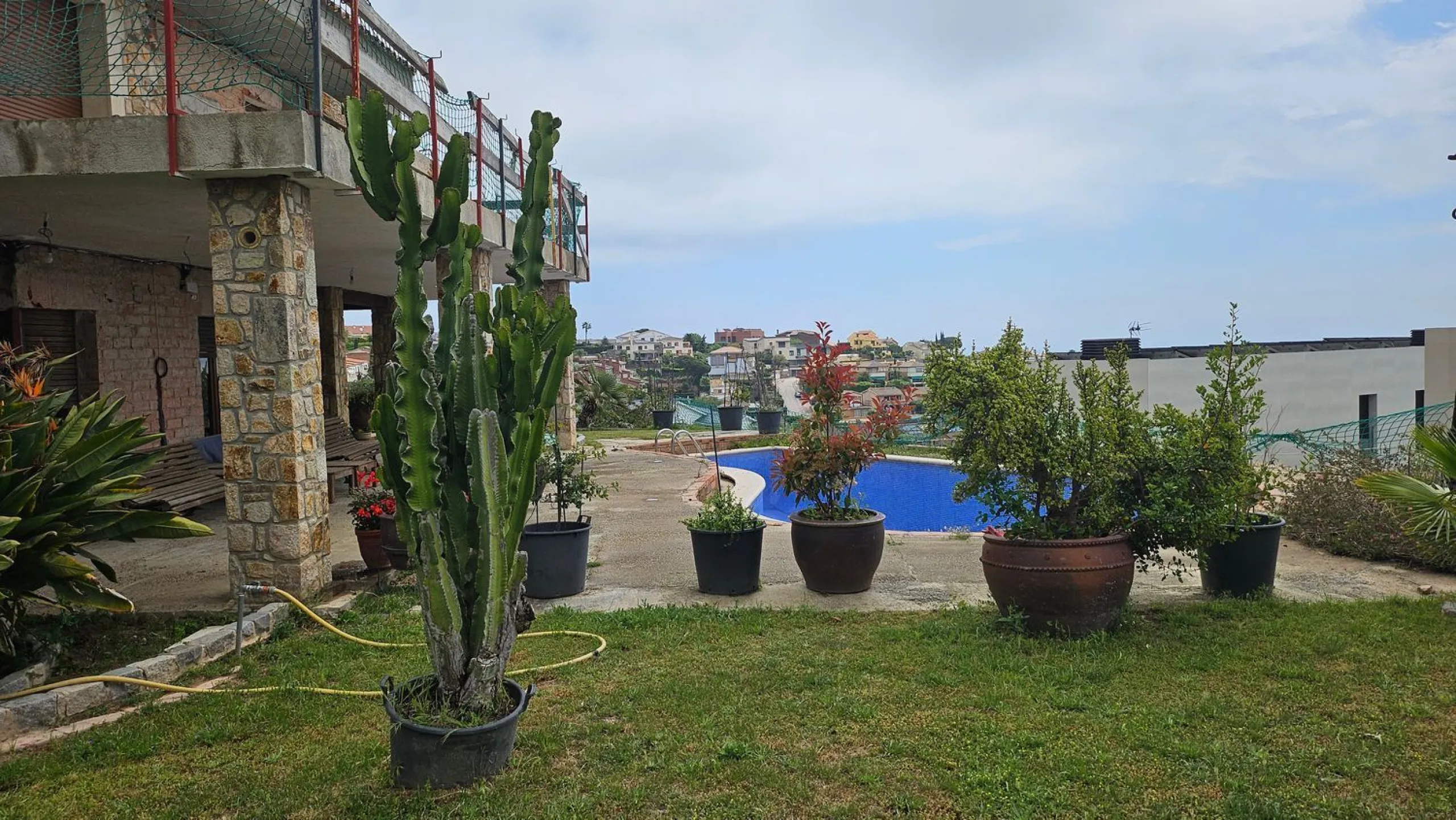 Development plot with residential investment potential in Teia, Barcelona