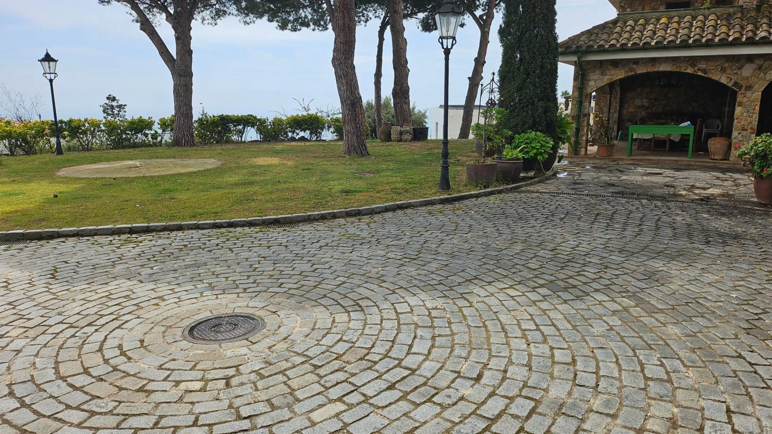 Development plot with residential investment potential in Teia, Barcelona