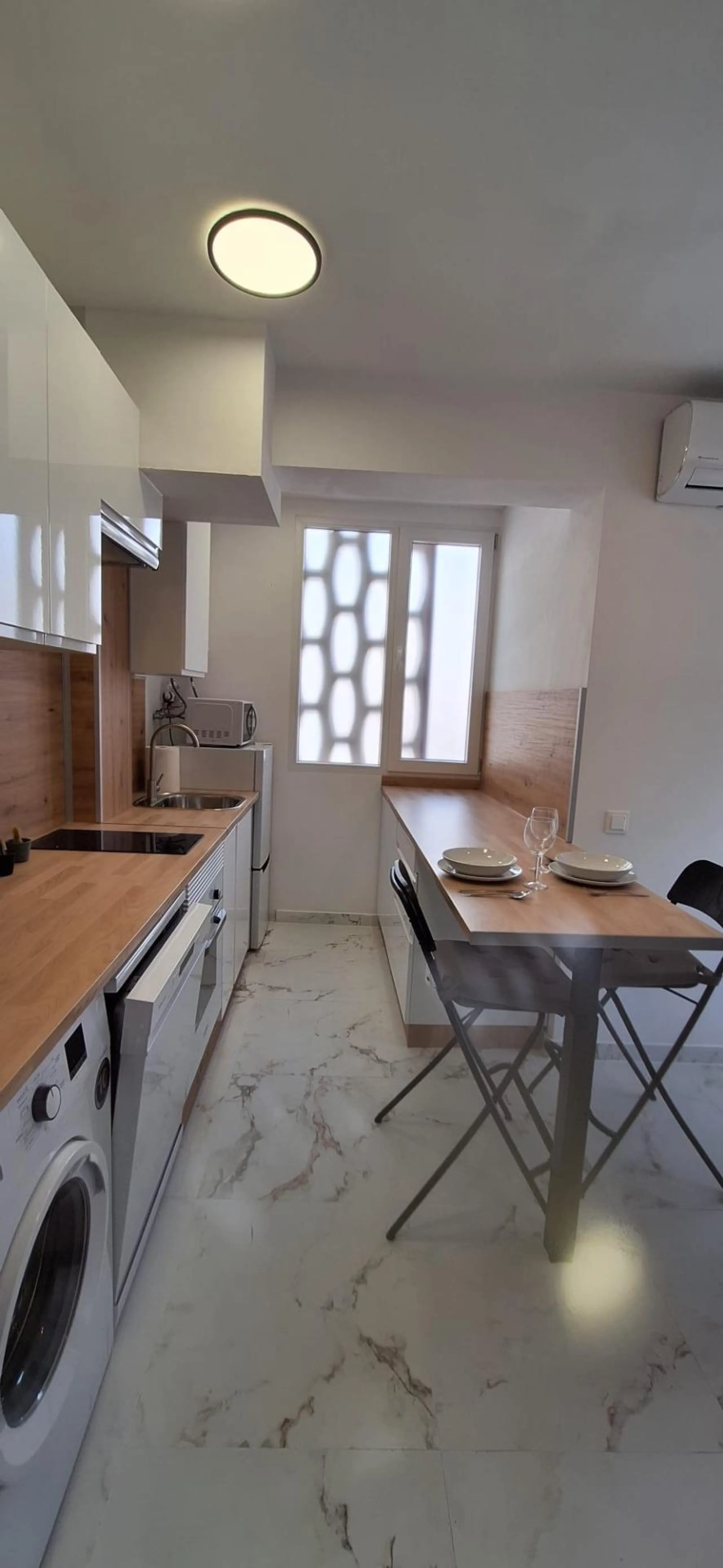 Modern renovated apartment just 400 meters from the sea in Torrevieja