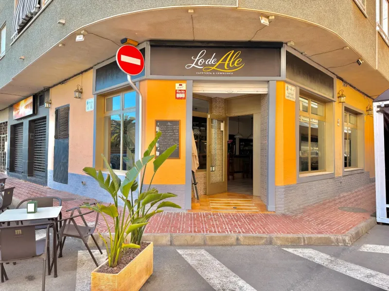Operating restaurant «turnkey» near Los Locos and Del Cura beach