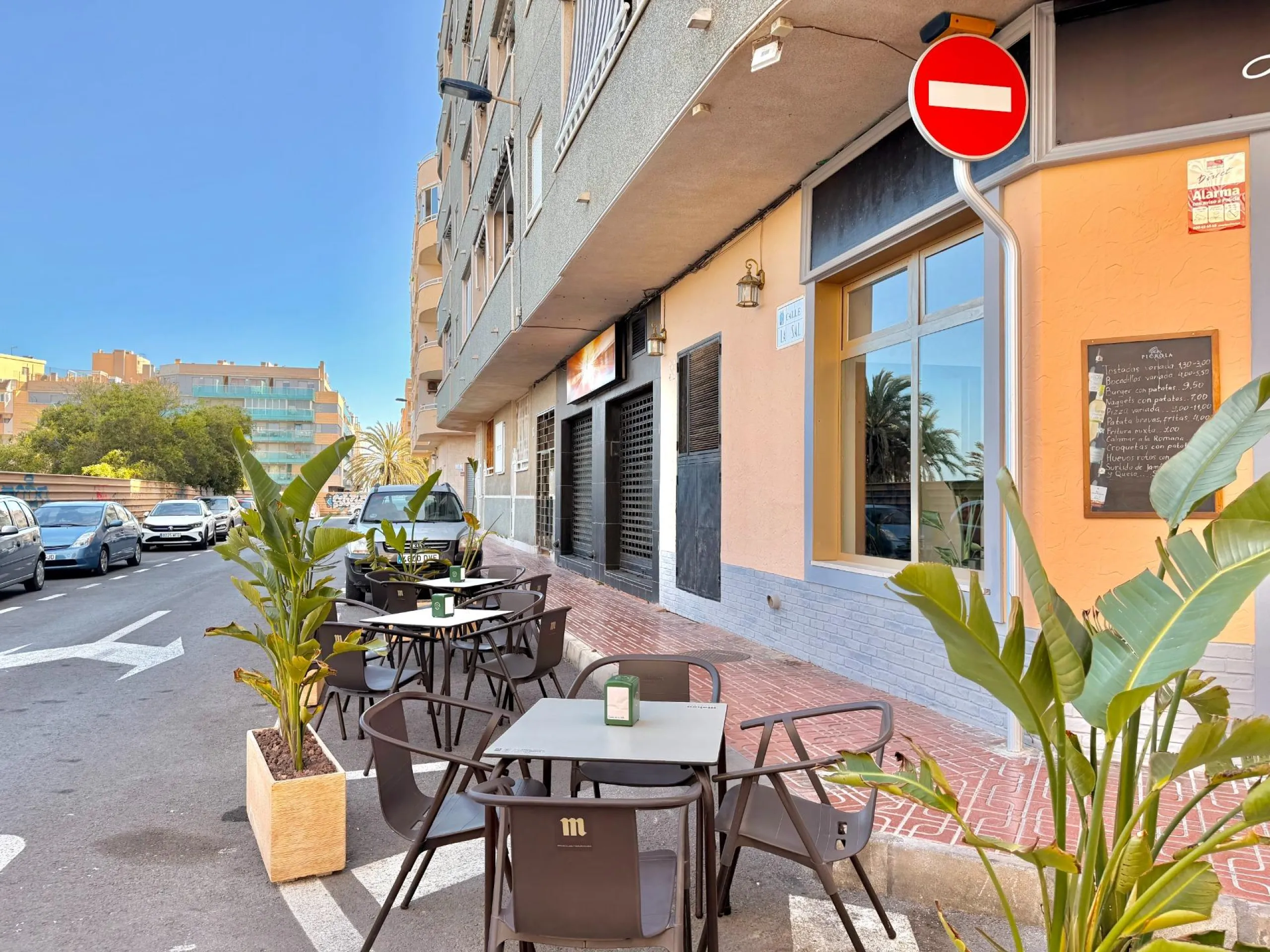 Operating restaurant «turnkey» near Los Locos and Del Cura beach