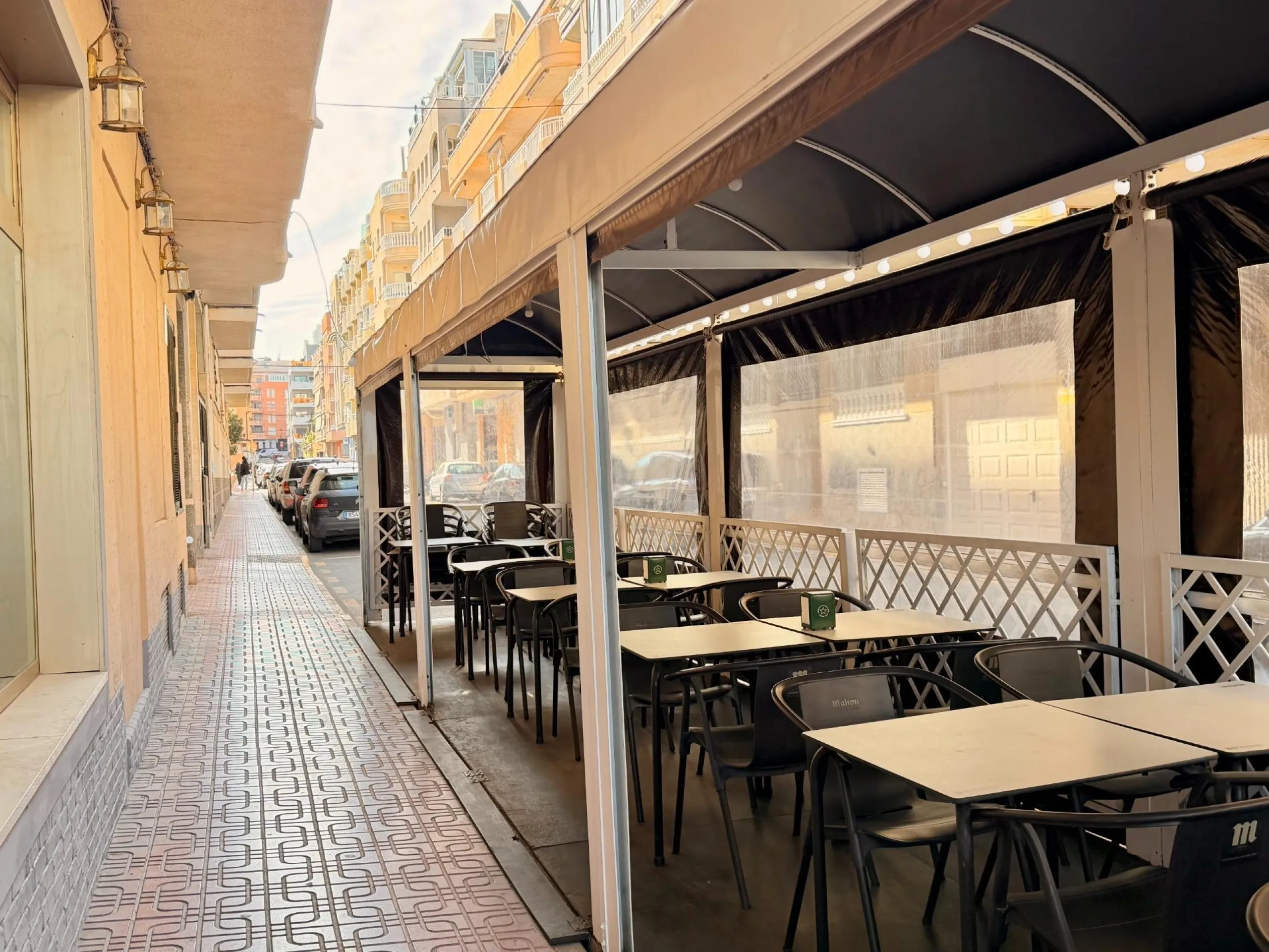 Operating restaurant «turnkey» near Los Locos and Del Cura beach