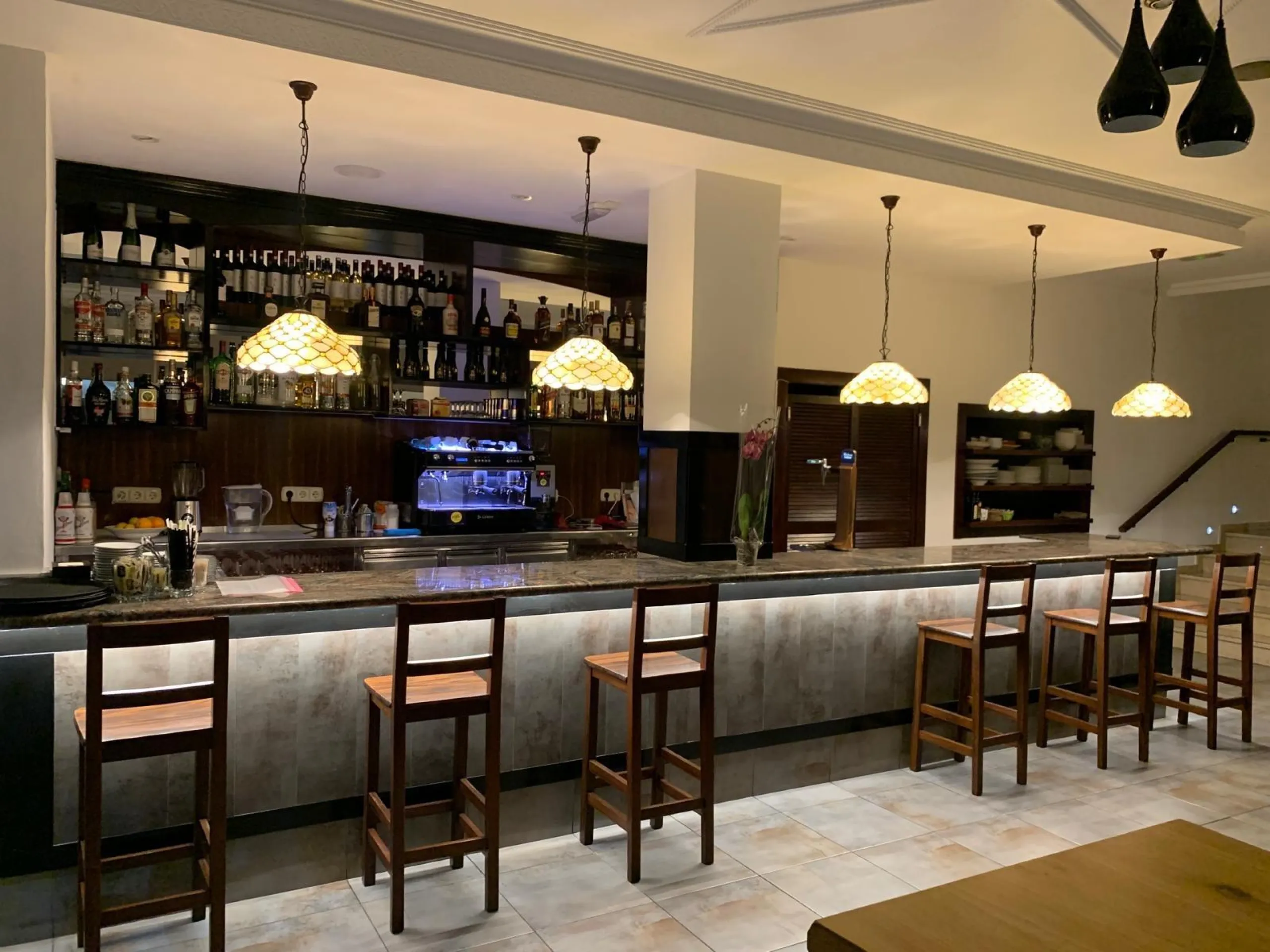 Operating restaurant «turnkey» near Los Locos and Del Cura beach