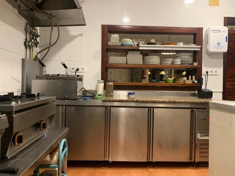 Operating restaurant «turnkey» near Los Locos and Del Cura beach