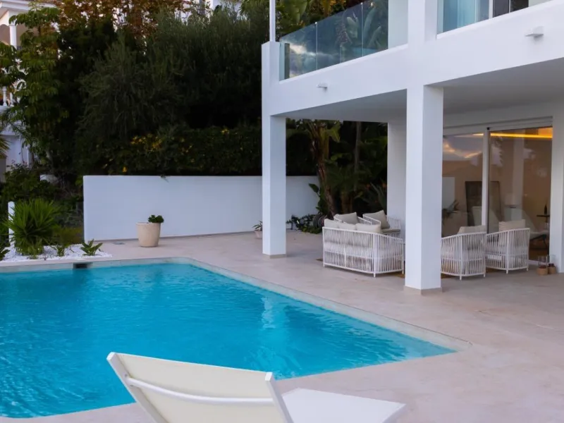 🌴 Villa moderna con vistas al mar en Altea