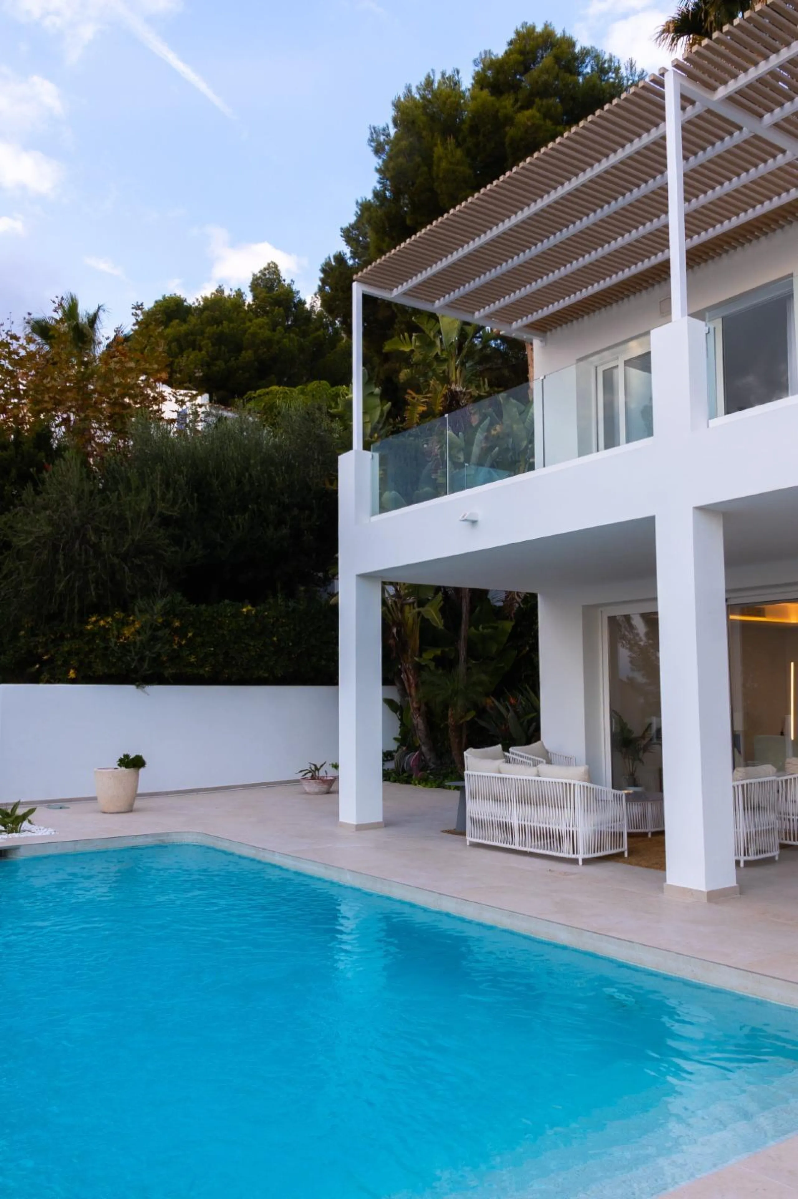 🌴 Villa moderna con vistas al mar en Altea