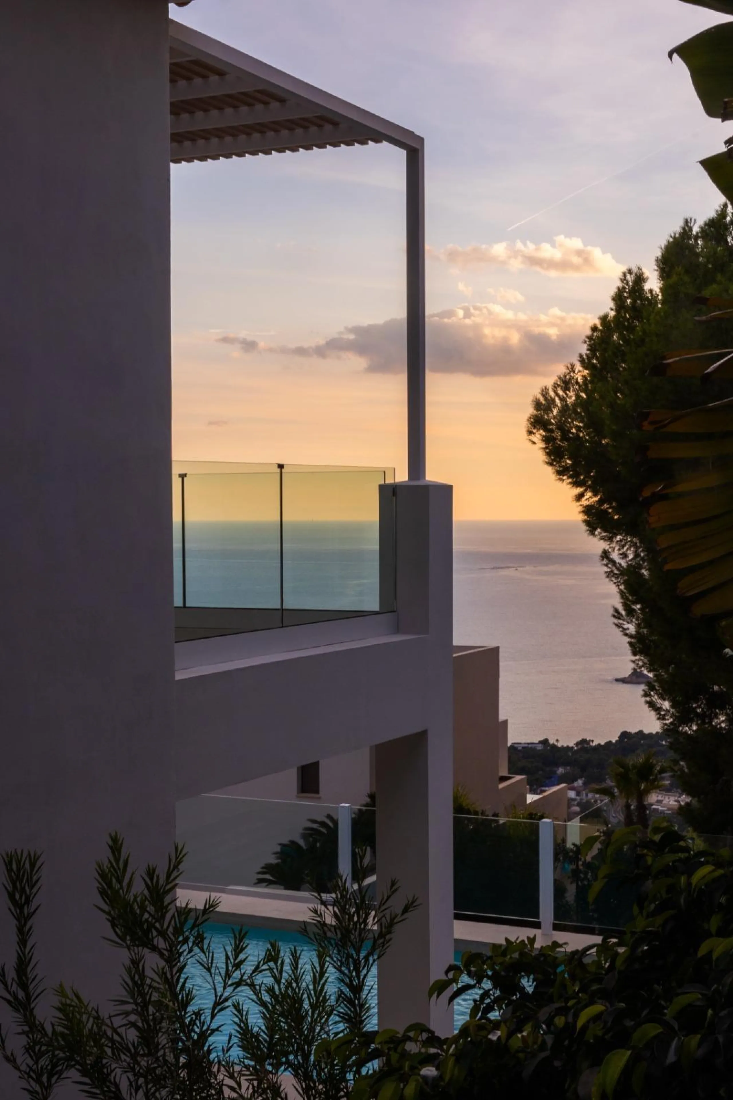 🌴 Villa moderna con vistas al mar en Altea